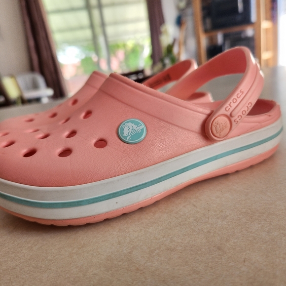 CROCS Pink Size 13 - Picture 3 of 5